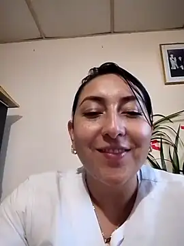 Snapshot of Valeria_montana_ chatting on 02-18-26, 11:11 Valeria montana online show from 02-18-26, 11:11