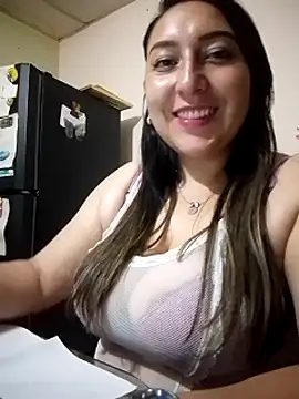 Snapshot of Valeria_montana_ chatting on 03-10-26, 01:10 Valeria montana online show from 03-10-26, 01:10