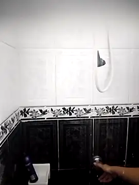 Snapshot of Valeria_montana_ chatting on 03-14-26, 09:20 Valeria montana online show from 03-14-26, 09:20