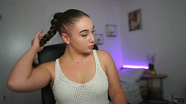 Snapshot of amy_lure chatting on 12-04-25, 02:15 amy lure online show from 12-04-25, 02:15