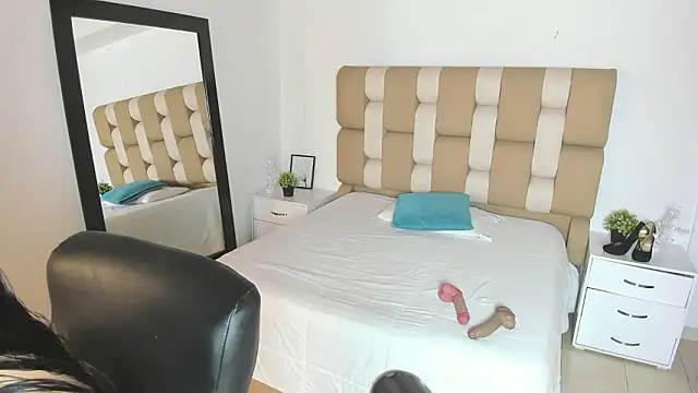 Snapshot of Ambar_Cooxx chatting on 02-25-26, 12:04 Ambar Cooxx online show from 02-25-26, 12:04