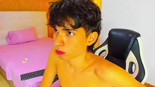 CONNOR STONNE  online show from 02-18-26, 09:22