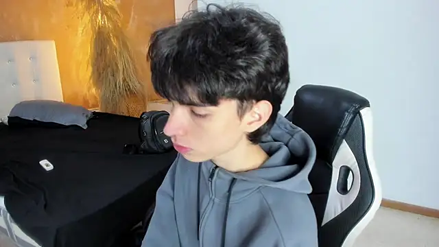 CONNOR STONNE  online show from 02-28-26, 08:54