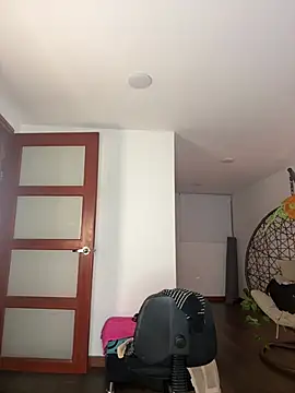 Snapshot of NaomiGarcia1 chatting on 01-12-26, 01:00 NaomiGarcia1 online show from 01-12-26, 01:00