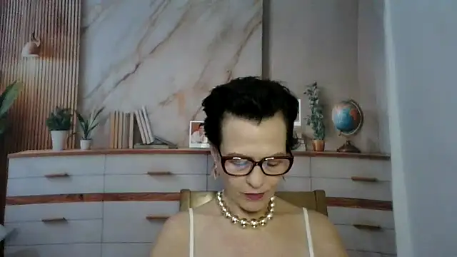 Luna-Hot0802 online show from 04-06-26, 01:12