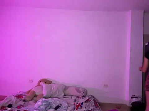 Snapshot of Anne_Wyntheris chatting on 12-19-25, 01:56 Anne Wyntheris online show from 12-19-25, 01:56