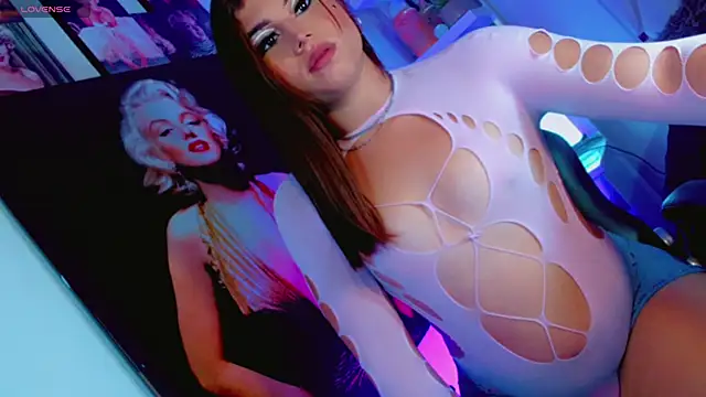 Tiiana Glow10  online show from 12-03-25, 04:09