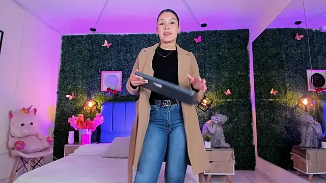 Snapshot of GabyyCute_ chatting on 01-11-26, 03:11 GabyyCute online show from 01-11-26, 03:11