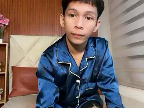 TheBoyAboveYou online show from 02-20-26, 04:51