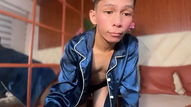 TheBoyAboveYou online show from 02-21-26, 04:52