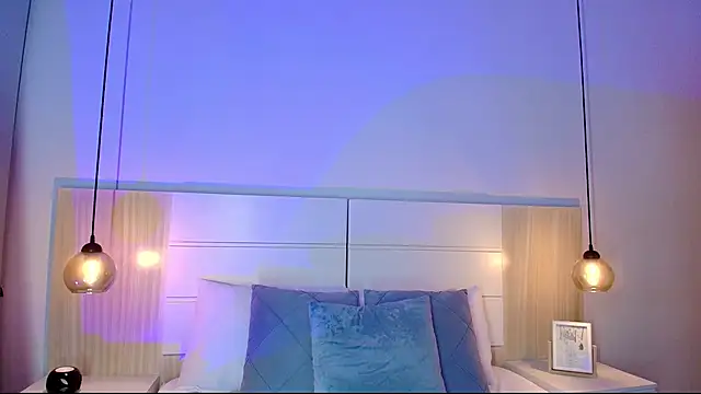 Snapshot of tamara_walter chatting on 12-19-25, 02:35 tamara walter online show from 12-19-25, 02:35