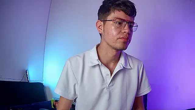 Snapshot of nicolatinboy chatting on 02-23-26, 09:23 nicolatinboy online show from 02-23-26, 09:23