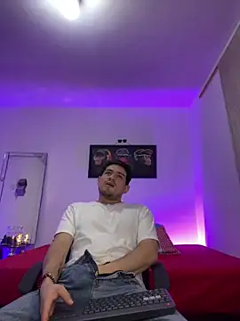 williamsmiiths16 online show from 04-27-26, 12:03