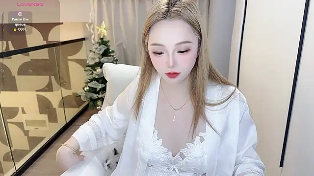 Snapshot of Star-XinX chatting on 02-25-26, 02:48 Star-XinX online show from 02-25-26, 02:48