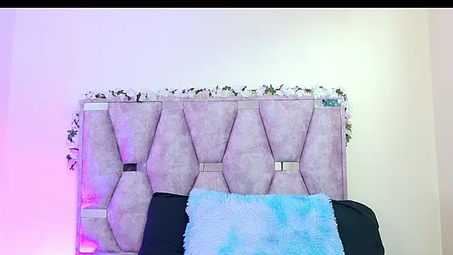 iris and damian online show from 03-12-26, 05:19