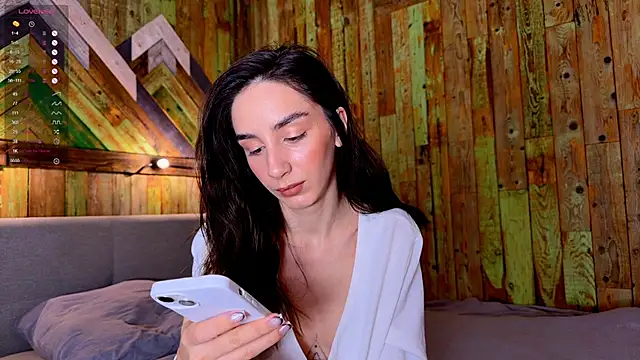 Snapshot of Elizwise chatting on 02-12-26, 02:17 Elizwise online show from 02-12-26, 02:17