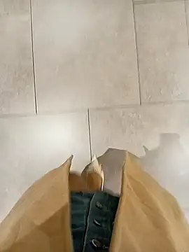 Snapshot of Baby-Linh chatting on 02-06-26, 06:40 Baby-Linh online show from 02-06-26, 06:40