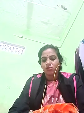 Snapshot of Big_soniya55A chatting on 12-21-25, 03:30 Big soniya55A online show from 12-21-25, 03:30