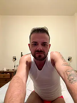 Snapshot of Clandestino00 chatting on 12-05-25, 12:41 Clandestino00 online show from 12-05-25, 12:41