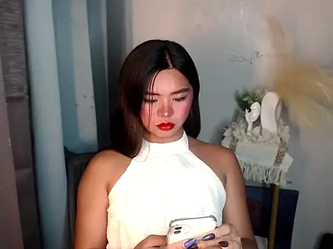 Snapshot of voganmarie chatting on 06-16-26, 08:22 voganmarie online show from 06-16-26, 08:22