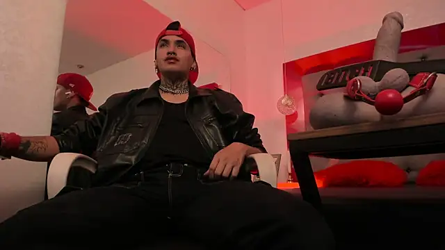 Snapshot of AlecBanne chatting on 02-06-26, 10:46 AlecBanne online show from 02-06-26, 10:46