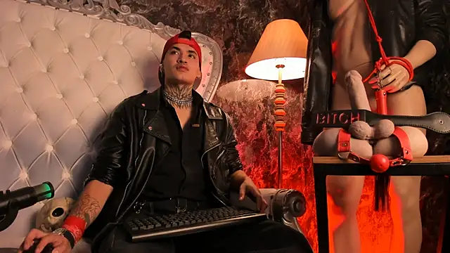 Snapshot of AlecBanne chatting on 02-15-26, 10:06 AlecBanne online show from 02-15-26, 10:06