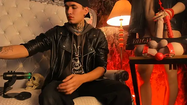 Snapshot of AlecBanne chatting on 02-17-26, 11:11 AlecBanne online show from 02-17-26, 11:11