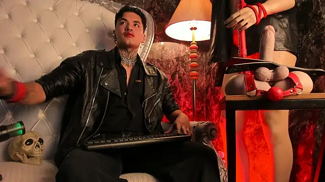 Snapshot of AlecBanne chatting on 02-27-26, 11:05 AlecBanne online show from 02-27-26, 11:05