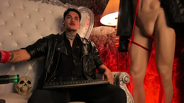 Snapshot of AlecBanne chatting on 03-06-26, 10:50 AlecBanne online show from 03-06-26, 10:50