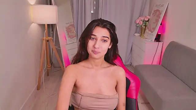 Snapshot of Babe_Live chatting on 03-10-26, 05:07 Babe Live online show from 03-10-26, 05:07