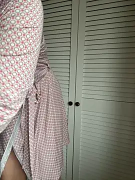 Snapshot of SiennaV chatting on 02-03-26, 11:26 SiennaV online show from 02-03-26, 11:26