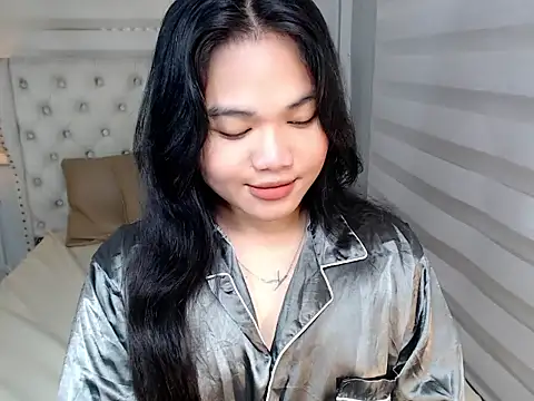 Snapshot of Provocative_Touch chatting on 06-19-26, 04:50 Provocative Touch online show from 06-19-26, 04:50