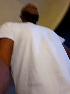 Snapshot of iLOVETRAY96 chatting on 02-22-26, 01:42 iLOVETRAY96 online show from 02-22-26, 01:42