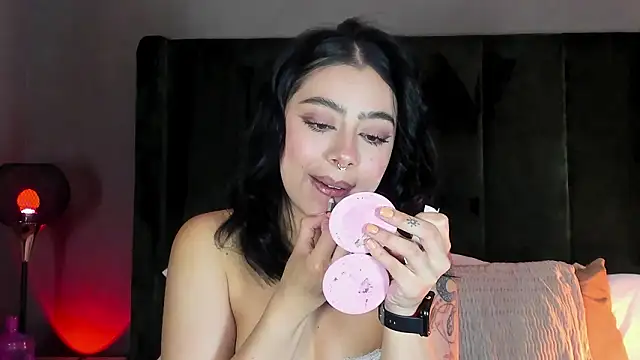 TaniaRedd  online show from 03-07-26, 02:14