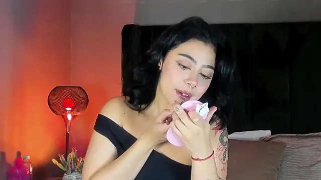 TaniaRedd  online show from 03-09-26, 02:10