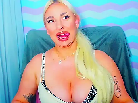 LuxuriaGoddess online show from 06-18-26, 07:29