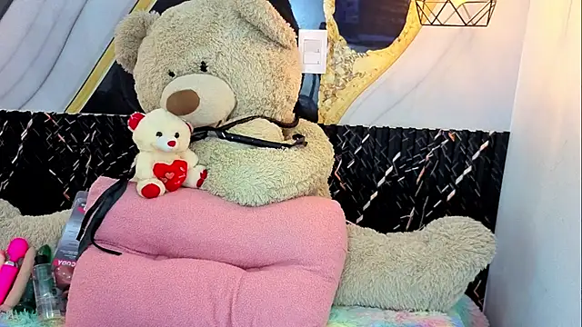 VioletaSweett1 online show from 07-23-26, 08:51