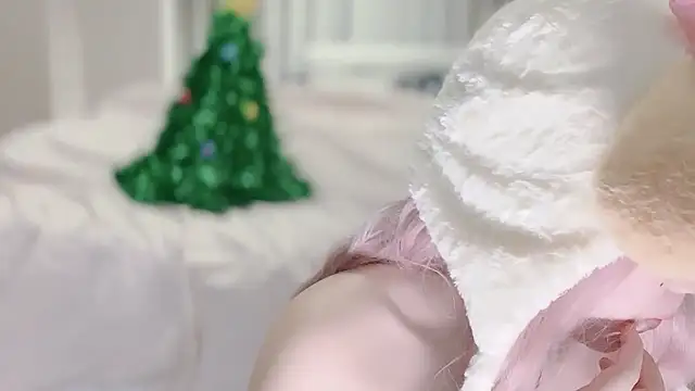 Snapshot of fayebabe chatting on 12-17-25, 11:38 fayebabe online show from 12-17-25, 11:38