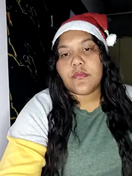 Snapshot of VaneandRossy chatting on 12-20-25, 04:41 VaneandRossy online show from 12-20-25, 04:41