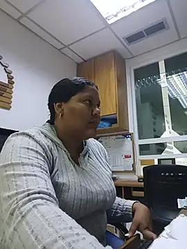 VaneandRossy online show from 05-16-26, 10:01
