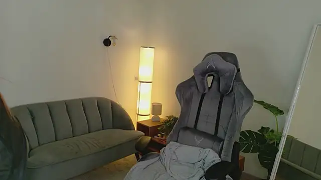 tinapie online show from 07-28-26, 06:20