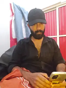 Snapshot of Bigkannan chatting on 07-08-26, 10:20 Bigkannan online show from 07-08-26, 10:20