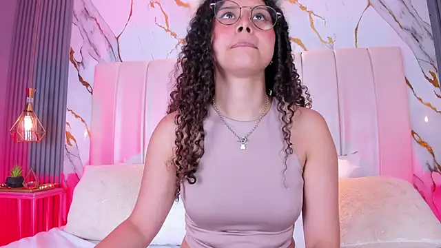 Snapshot of MarelynSummer chatting on 03-02-26, 04:58 MarelynSummer online show from 03-02-26, 04:58