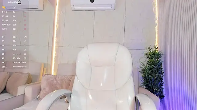 Snapshot of MarelynSummer chatting on 03-13-26, 02:45 MarelynSummer online show from 03-13-26, 02:45