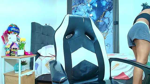 Valentina and sneider  online show from 03-12-26, 07:20