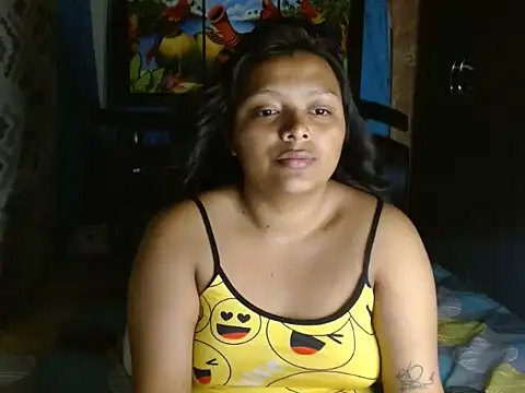 Snapshot of caro_lil chatting on 02-26-26, 04:33 caro lil online show from 02-26-26, 04:33