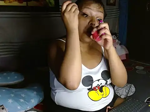 Snapshot of caro_lil chatting on 03-10-26, 03:00 caro lil online show from 03-10-26, 03:00