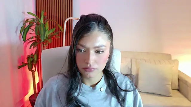 victoria   moon online show from 12-20-25, 01:18