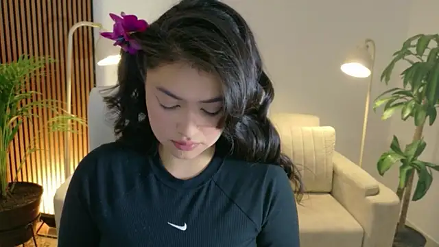 victoria   moon online show from 05-15-26, 02:13