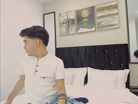 Feiccer Thomson1 online show from 12-04-25, 09:01